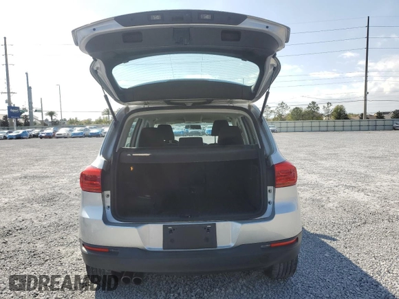 2018 Volkswagen Tiguan with VIN WVGBV7AX8JK001137, listed as a Copart auction lot 48380965 with 61,131 mi miles and Non Repairable. Bid and sale history available at DreamBid. Image 6.