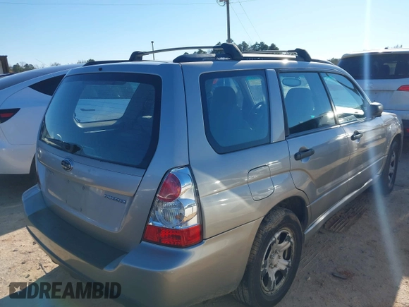2006 Subaru Forester 2.5 X with VIN JF1SG636X6H714709, listed as a IAAI auction lot 41597305 with 178,063 mi miles. Bid and sale history available at carsss.com. Image 4.