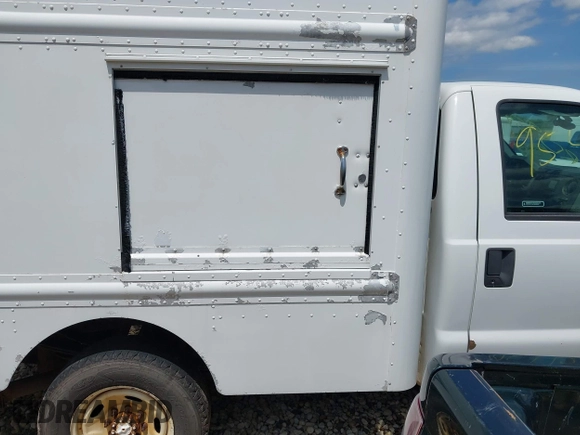 2012 Ford F-250 XL z VIN 1FDBF2B66CEC35476, wystawiony jako IAAI lot #42495436 z przebiegiem 505 745 mil mil oraz . Historia ofert i sprzedaży dostępna na DreamBid. Obrazek 12.