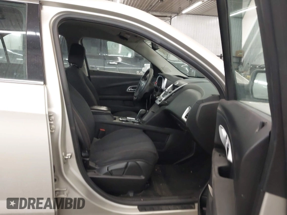 2013 Chevrolet Equinox LS z VIN 1GNALBEK5DZ112206, wystawiony jako IAAI lot #41604810 z przebiegiem 135 252 mil mil oraz . Historia ofert i sprzedaży dostępna na DreamBid. Obrazek 5.