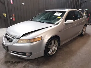 2007 Acura TL with VIN 19UUA66227A047241, listed as a IAAI auction lot 41978152 with 220,030 mi miles. Bid and sale history available at carsss.com. Image 2.