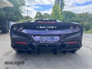 2022 Ferrari F8 с VIN ZFF93LMA1N0275100, выставлен на аукционе Copart как лот 87539545 с пробегом 3 660 миль миль и Списание • Salvage title. История ставок и продаж доступна на DreamBid. Изображение 6.