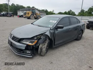 2016 Volkswagen Jetta Sport z VIN 3VWD17AJXGM393847, wystawiony jako Copart lot #57952785 z przebiegiem 96 547 mil mil oraz Szkody całkowita. Historia ofert i sprzedaży dostępna na DreamBid. Obrazek 1.