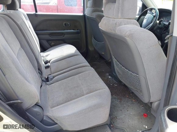 2004 Honda Pilot LX with VIN 2HKYF18194H554487, listed as a IAAI auction lot 41901037 with 1 mi miles. Bid and sale history available at carsss.com. Image 8.