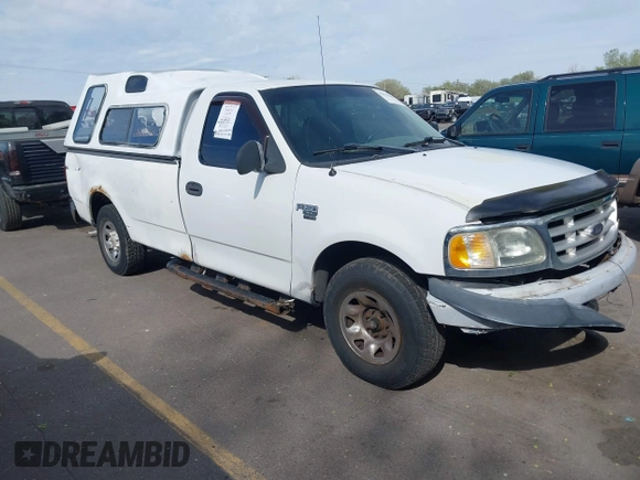 2003 Ford F-150 XL z VIN 2FTPF17Z73CA71197, wystawiony jako IAAI lot #42121486 z przebiegiem 236 800 mil mil oraz . Historia ofert i sprzedaży dostępna na DreamBid. Obrazek 1.