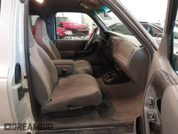 2001 Ford Ranger XL Fleet z VIN 1FTZR15E81PA53447, wystawiony jako IAAI lot #41838161 z przebiegiem 113 739 mil mil oraz . Historia ofert i sprzedaży dostępna na DreamBid. Obrazek 5.
