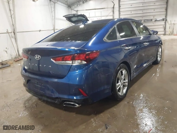 2018 Hyundai Sonata Limited with VIN 5NPE34AFXJH628241, listed as a IAAI auction lot 41311173 with 85,783 mi miles. Bid and sale history available at carsss.com. Image 4.