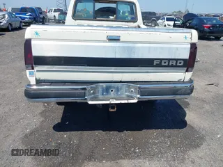 1987 Ford F-250 with VIN 1FTHF2518HKA08300, listed as a IAAI auction lot 41984273 with 37,267 mi miles and . Bid and sale history available at DreamBid. Image 15.