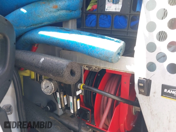 2017 Ram ProMaster City Cargo Tradesman z VIN ZFBERFAB0H6E01531, wystawiony jako IAAI lot #41889780 z przebiegiem 59 734 mil mil oraz . Historia ofert i sprzedaży dostępna na DreamBid. Obrazek 8.