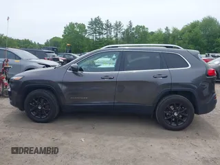 2017 Jeep Cherokee Latitude с VIN 1C4PJMCS6HW649441, выставлен на аукционе IAAI как лот 42286967 с пробегом 68 742 миль миль и . История ставок и продаж доступна на DreamBid. Изображение 14.