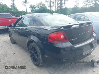 2014 Dodge Avenger SE z VIN 1C3CDZAG9EN104275, wystawiony jako IAAI lot #42311309 z przebiegiem 245 938 mil mil oraz . Historia ofert i sprzedaży dostępna na DreamBid. Obrazek 3.