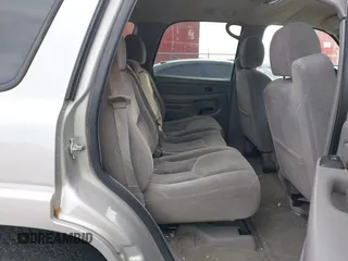 2004 Chevrolet Tahoe Special Service with VIN 1GNEK13V14J221157, listed as a IAAI auction lot 41932600 with 205,296 mi miles. Bid and sale history available at carsss.com. Image 8.