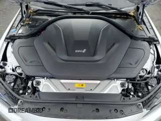 2024 BMW i4 eDrive35 z VIN WBY43AW00RFT22457, wystawiony jako Copart lot #53167205 z przebiegiem 3329 mil mil oraz Szkody całkowita. Historia ofert i sprzedaży dostępna na DreamBid. Obrazek 11.