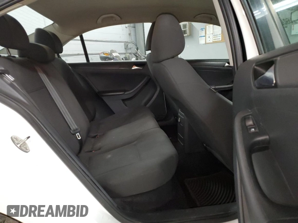 2015 Volkswagen Jetta S with VIN 3VW2K7AJ2FM302752, listed as a Copart auction lot 59302965 with 243,436 mi miles and Clean title. Bid and sale history available at DreamBid. Image 10.