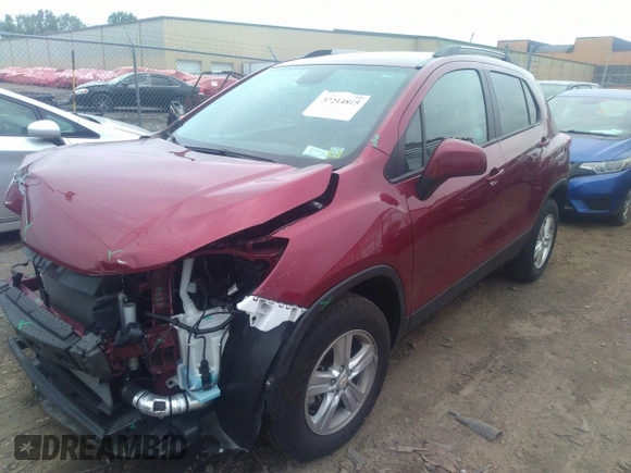 2021 Chevrolet Trax LT with VIN KL7CJPSM4MB367798, listed as a IAAI auction lot 37214815 with 17,642 mi miles. Bid and sale history available at carsss.com. Image 2.