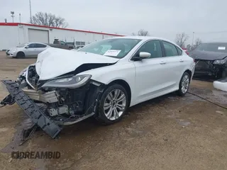 2015 Chrysler 200 Limited с VIN 1C3CCCABXFN588950, выставлен на аукционе IAAI как лот 42014371 с пробегом 152 928 миль миль и . История ставок и продаж доступна на DreamBid. Изображение 18.