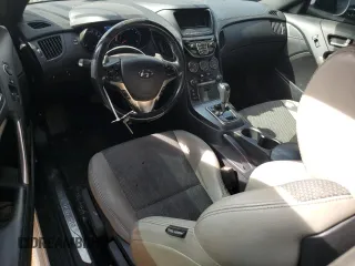 2016 Hyundai Genesis Coupe 3.8L Base z VIN KMHHT6KJ2GU134929, wystawiony jako Copart lot #48465825 z przebiegiem 125 191 mil mil oraz Nie do naprawy • Non repairable. Historia ofert i sprzedaży dostępna na DreamBid. Obrazek 8.