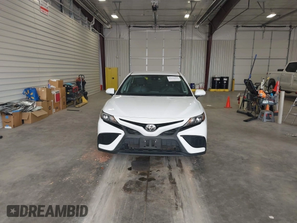 2022 Toyota Camry SE with VIN 4T1G11AK1NU694842, listed as a IAAI auction lot 42236424 with 52,335 mi miles and . Bid and sale history available at DreamBid. Image 12.