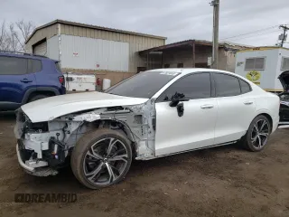 2024 Volvo S60 Core Dark Theme z VIN 7JRL12TK8RG295020, wystawiony jako Copart lot #47601695 z przebiegiem 45 837 mil mil oraz Szkoda całkowita • Salvage title. Historia ofert i sprzedaży dostępna na DreamBid. Obrazek 1.