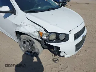 2014 Chevrolet Sonic LS with VIN 1G1JA6SH2E4186088, listed as a IAAI auction lot 42160978 with 184,693 mi miles and . Bid and sale history available at DreamBid. Image 6.