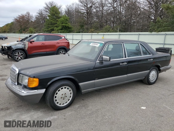 1990 Mercedes-Benz 560 with VIN WDBCA39E7LA509137, listed as a Copart auction lot 70086544 with 167,102 mi miles and Clean Title. Bid and sale history available at DreamBid. Image 1.
