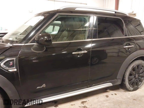 2019 MINI Countryman Cooper S с VIN WMZYT5C59K3G91029, выставлен на аукционе IAAI как лот 42039745 с пробегом 128 365 миль миль и . История ставок и продаж доступна на DreamBid. Изображение 15.