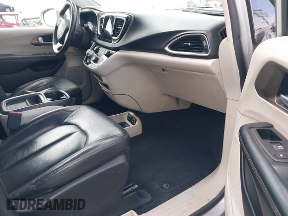2017 Chrysler Pacifica Touring L with VIN 2C4RC1BG1HR803027, listed as a IAAI auction lot 41896775 with 112,896 mi miles and . Bid and sale history available at DreamBid. Image 5.