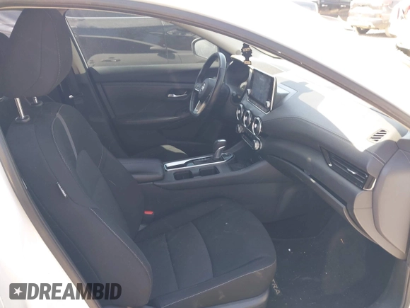 2022 Nissan Sentra SV z VIN 3N1AB8CV0NY248897, wystawiony jako IAAI lot #42027766 z przebiegiem 56 968 mil mil oraz . Historia ofert i sprzedaży dostępna na DreamBid. Obrazek 5.