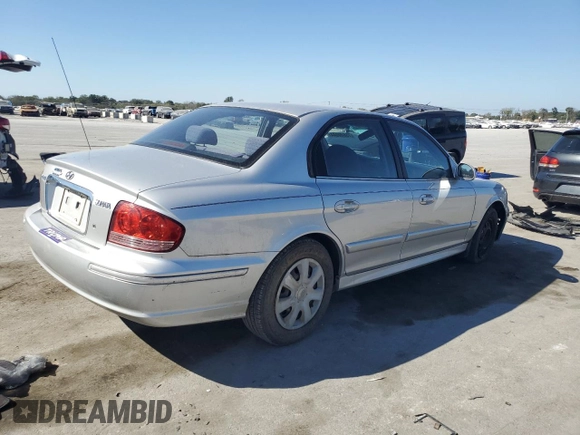 2005 Hyundai Sonata GL with VIN KMHWF25S95A112386, listed as a Copart auction lot 75680044 with 61,721 mi miles and Salvage Title. Bid and sale history available at carsss.com. Image 3.