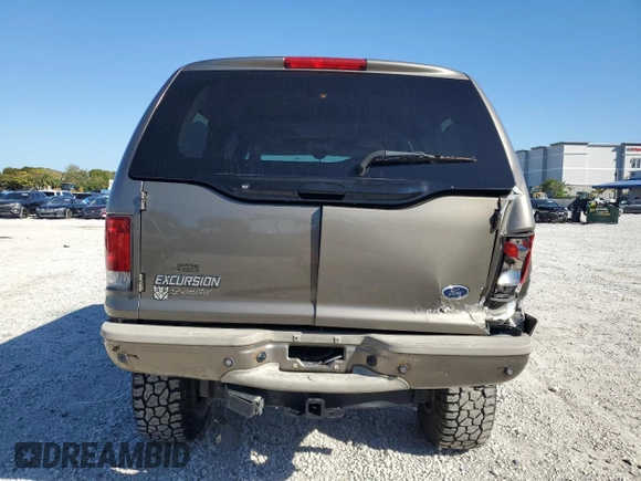 2005 Ford Excursion Limited с VIN 1FMNU43S55EB45717, выставлен на аукционе Copart как лот 47035815 с пробегом 140 723 миль миль и Списание • Salvage title. История ставок и продаж доступна на DreamBid. Изображение 6.
