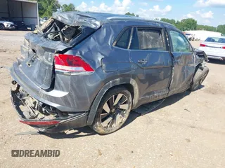 2024 Volkswagen Atlas SE with VIN 1V2HE2CA2RC216298, listed as a IAAI auction lot 42732914 with Not provided miles and . Bid and sale history available at DreamBid. Image 4.