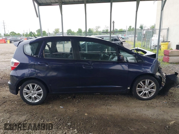 2010 Honda Fit Sport with VIN JHMGE8H4XAC030756, listed as a IAAI auction lot 42518860 with 294,662 mi miles and . Bid and sale history available at DreamBid. Image 13.