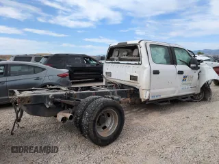 2018 Ford F-350 XL с VIN 1FD8W3HT0JEB13223, выставлен на аукционе Copart как лот 59440275 с пробегом Не указан миль и Списание • Salvage title. История ставок и продаж доступна на DreamBid. Изображение 3.