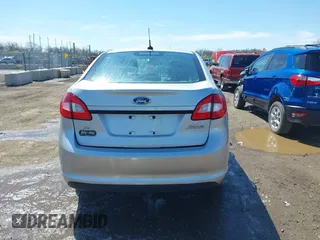 2013 Ford Fiesta SE with VIN 3FADP4BJ7DM207522, listed as a IAAI auction lot 41962314 with 191,550 mi miles. Bid and sale history available at carsss.com. Image 17.