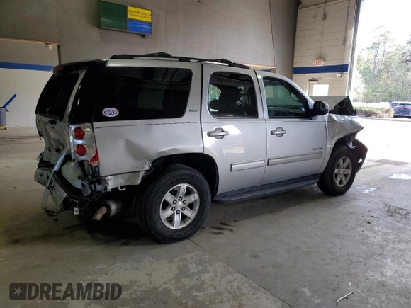 2012 GMC Yukon SLT with VIN 1GKS2CE03CR286640, listed as a Copart auction lot 49235995 with 214,871 mi miles and Clean Title. Bid and sale history available at carsss.com. Image 3.