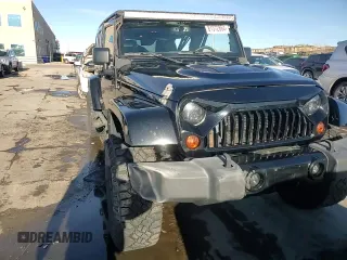 2016 Jeep Wrangler Unlimited 75th Anniversary with VIN 1C4BJWEG7GL113824, listed as a Copart auction lot 81372864 with 98,497 mi miles and Salvage title. Bid and sale history available at DreamBid. Image 14.