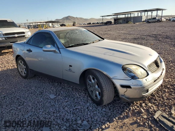 1998 Mercedes-Benz SLK-Class with VIN WDBKK47F5WF073700, listed as a Copart auction lot 66996724 with 131,182 mi miles and Salvage Title. Bid and sale history available at carsss.com. Image 4.