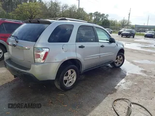 2005 Chevrolet Equinox LS with VIN 2CNDL23F756022253, listed as a IAAI auction lot 41627638 with 209,973 mi miles. Bid and sale history available at carsss.com. Image 4.
