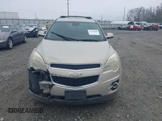 2012 Chevrolet Equinox 2LT z VIN 2GNALPEK2C6290811, wystawiony jako IAAI lot #41790290 z przebiegiem 137 368 mil mil oraz . Historia ofert i sprzedaży dostępna na DreamBid. Obrazek 12.