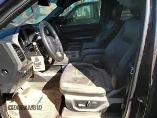2020 Ford Expedition XLT z VIN 1FMJU1HT6LEA93901, wystawiony jako Copart lot #80294684 z przebiegiem Nie podano mil oraz Szkoda całkowita • Salvage title. Historia ofert i sprzedaży dostępna na DreamBid. Obrazek 7.