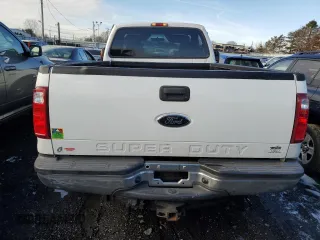 2005 Ford F-350 XL z VIN 1FTWF31P05EB41019, wystawiony jako Copart lot #82401704 z przebiegiem 114 329 mil mil oraz Szkoda całkowita • Salvage title. Historia ofert i sprzedaży dostępna na DreamBid. Obrazek 6.