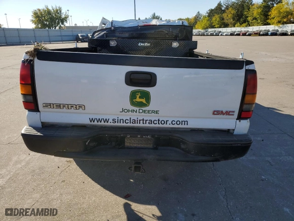 2007 GMC Sierra 1500 Classic Work Truck with VIN 1GTEC14X87Z130799, listed as a Copart auction lot 76390814 with NaN miles and Salvage Title. Bid and sale history available at carsss.com. Image 6.
