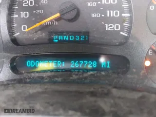 2004 Chevrolet Silverado 1500 Work Truck with VIN 1GCEC14X64Z232646, listed as a IAAI auction lot 40932577 with 267,728 mi miles. Bid and sale history available at carsss.com. Image 7.