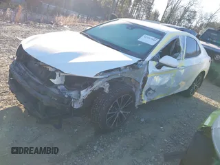 2020 Toyota Camry SE z VIN 4T1G11AK9LU997770, wystawiony jako IAAI lot #41397948 z przebiegiem 97 338 mil mil oraz . Historia ofert i sprzedaży dostępna na DreamBid. Obrazek 17.