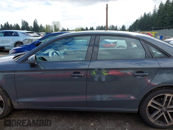 2017 Audi A3 Premium z VIN WAUAUGFF6H1044150, wystawiony jako IAAI lot #42002615 z przebiegiem 60 371 mil mil oraz . Historia ofert i sprzedaży dostępna na DreamBid. Obrazek 15.