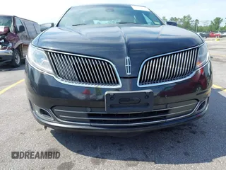 2015 Lincoln MKS с VIN 1LNHL9DK2FG600346, выставлен на аукционе IAAI как лот 42282772 с пробегом 347 761 миль миль и . История ставок и продаж доступна на DreamBid. Изображение 6.