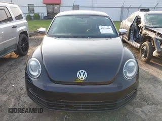2013 Volkswagen Beetle 2.5L w/Sun/Sound/Nav с VIN 3VWJP7AT7DM677581, выставлен на аукционе IAAI как лот 42429868 с пробегом Не указан миль и . История ставок и продаж доступна на DreamBid. Изображение 13.