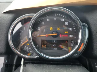 2020 MINI Countryman Cooper S with VIN WMZYX1C01L3L92456, listed as a Copart auction lot 48169145 with 43,433 mi miles and Salvage title. Bid and sale history available at DreamBid. Image 9.