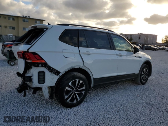 2023 Volkswagen Tiguan S z VIN 3VVRB7AX1PM089883, wystawiony jako Copart lot #43635945 z przebiegiem 34 474 mil mil oraz Nie do naprawy • Non repairable. Historia ofert i sprzedaży dostępna na DreamBid. Obrazek 3.
