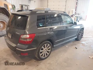 2010 Mercedes-Benz GLK 350 z VIN WDCGG8HB6AF460920, wystawiony jako IAAI lot #42138954 z przebiegiem 265 586 mil mil oraz . Historia ofert i sprzedaży dostępna na DreamBid. Obrazek 4.